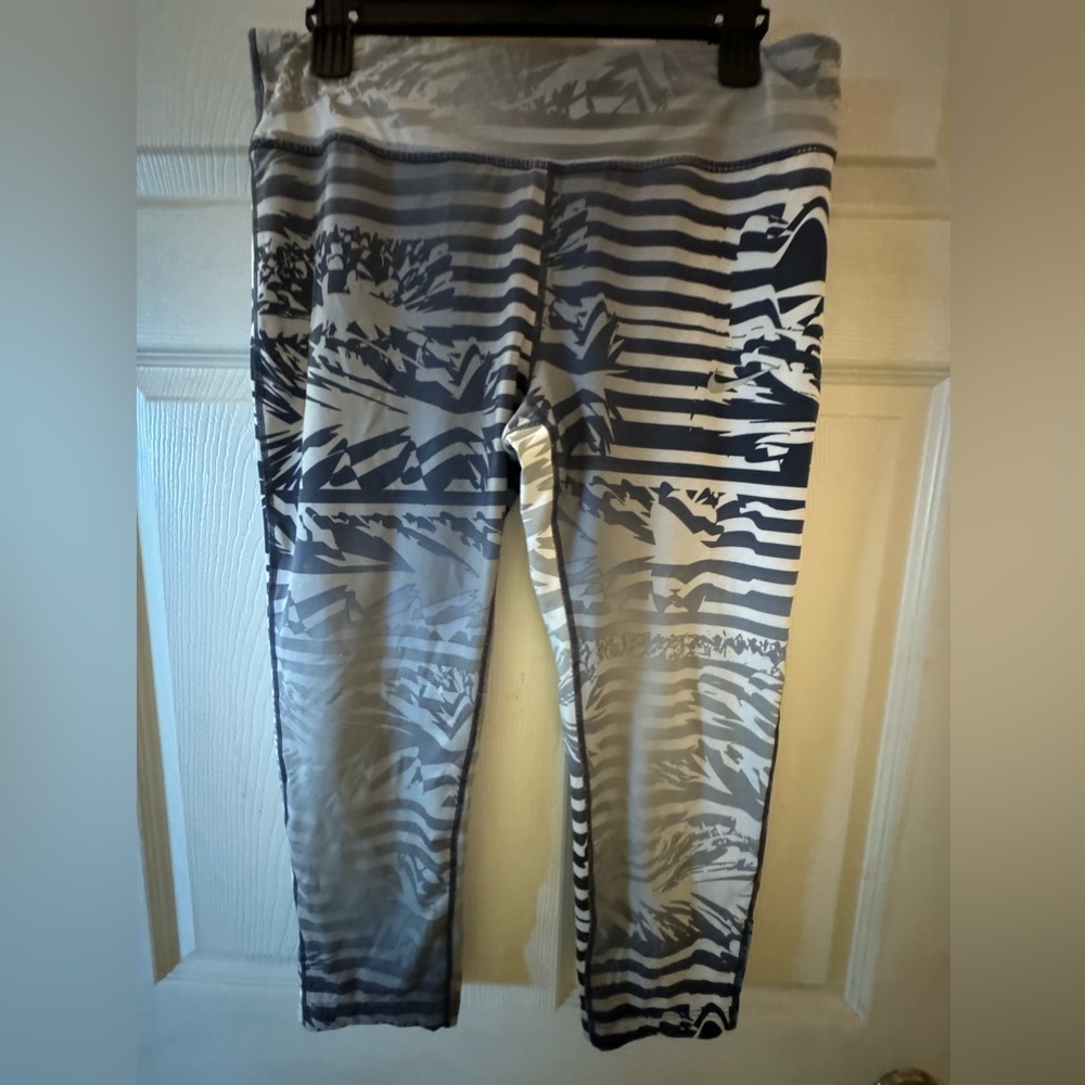 Nike size XL 7/8 leggings Never worn